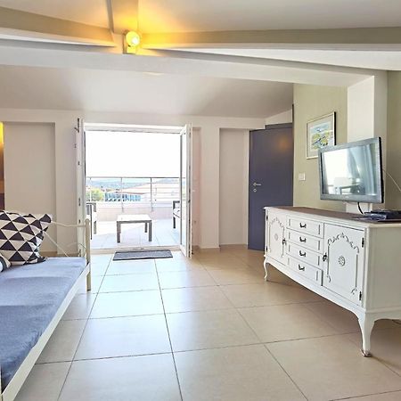 Apartments Ella ชิเบนิก ภายนอก รูปภาพ