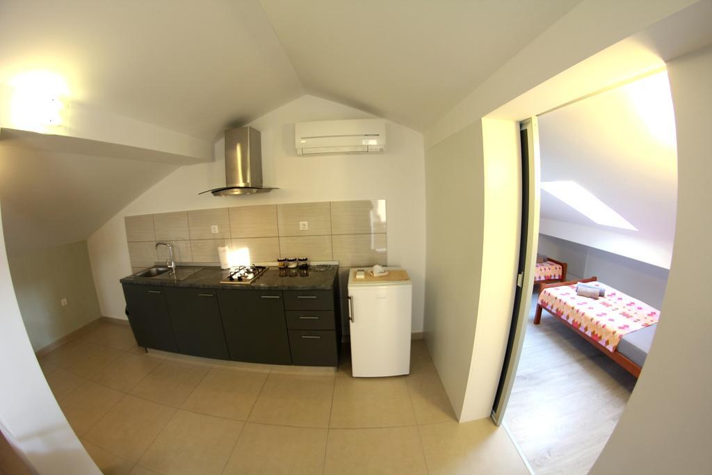 Apartments Ella ชิเบนิก ห้อง รูปภาพ